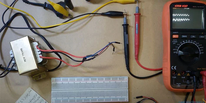 Making an inverter with a transistor